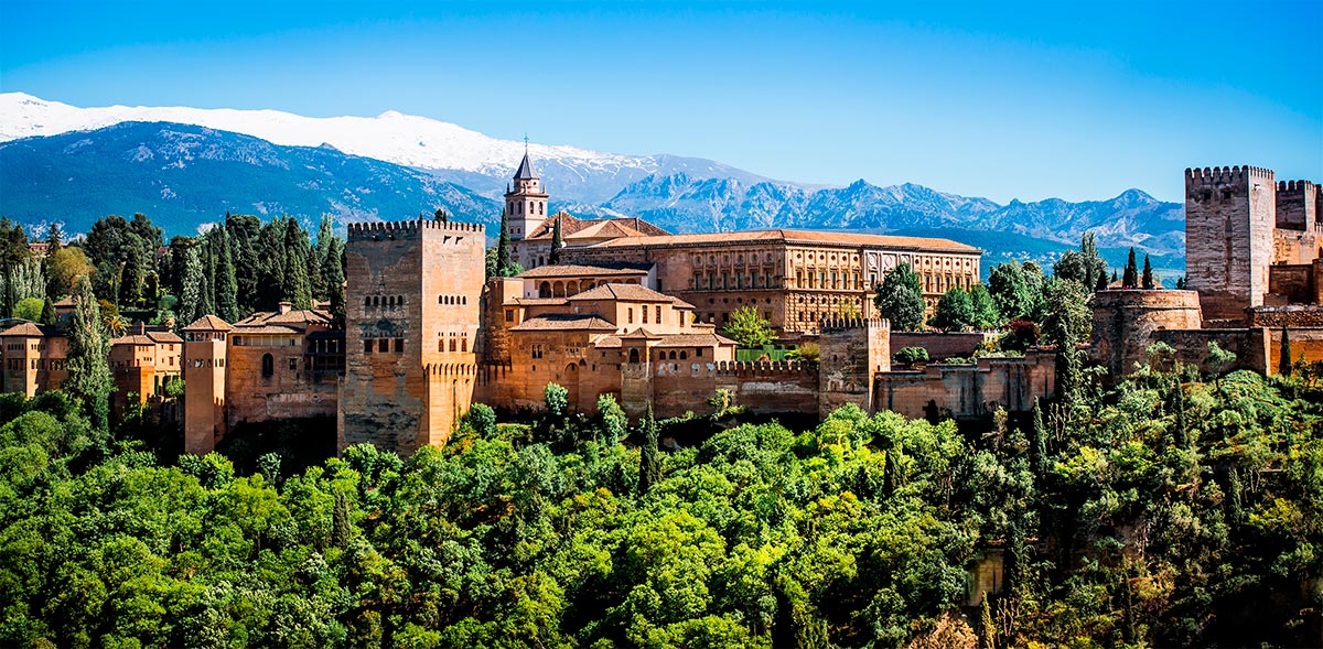 ¿Qué es la Alhambra de Granada?